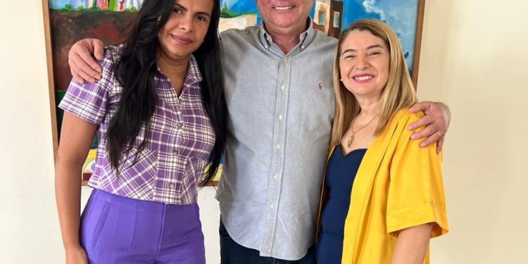 Tudo pacificado, Ana do Gás abre mão de candidatura na ALEMA