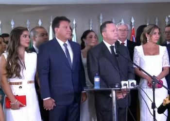 Carlos Brandão e Felipe Camarão são empossados Governadores em cerimônia na ALEMA    