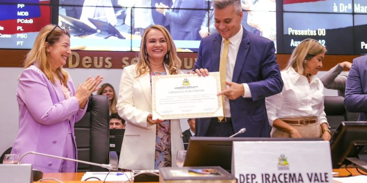 Procuradora Maria Luíza Ribeiro Martins recebe título de ‘Cidadã Maranhense da ALEMA