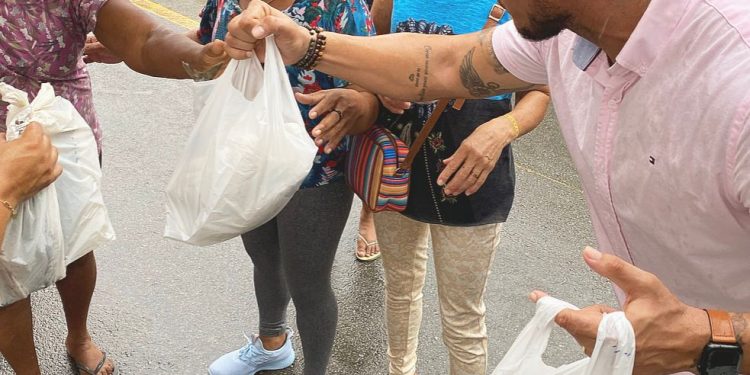 Andinho intensifica o lado Social e promove entrega de pescado na Região do Turu em São Luís