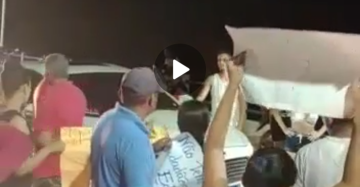 Cajarí – Pais de alunos fazem protesto pedindo retorno às aulas 