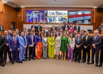 Iracema Vale é reeleita por unanimidade para presidir a Assembleia Legislativa no biênio 2025/2027