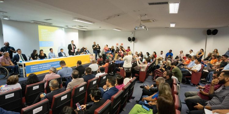 Alema e Câmara Federal debatem direitos da pessoa com deficiência em audiência pública