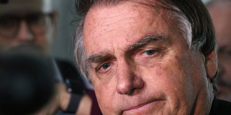 Inelegível – Maioria do TSE condena Bolsonaro por oito anos