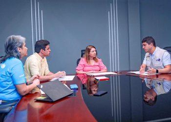 Iracema Vale traça estratégias para fortalecer campanhas de vacinação com a SES, Unicef e Famem