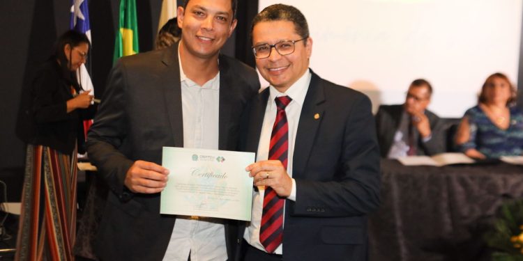 Jovem Aarão Neto aparece como o novo na política Humbertuense 