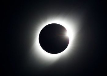 Observação do eclipse exige cuidados para evitar lesão nos olhos