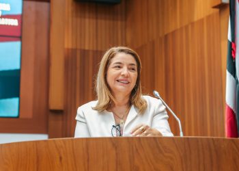Iracema Vale agradece apoio para a implantação da Lei que protege os Lençóis Maranhenses 