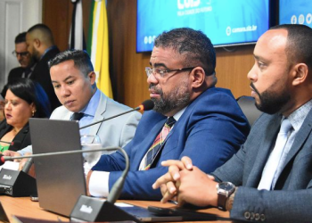 Sem controle das sessões, Paulo Victor recorre a ponto eletrônico