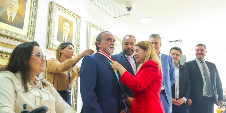 Assembleia concede Medalha ‘Manuel Beckman’ ao desembargador José Luiz Oliveira de Almeida
