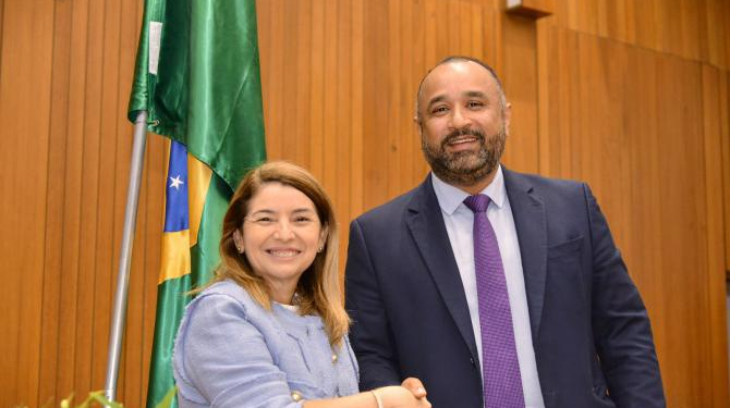 Aprovado PL de Iracema Vale e Roberto Costa que permite o livre ingresso de mulheres na carreira da Polícia Militar do MA