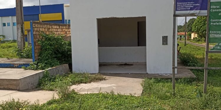 SERRANO DO MARANHÃO – Abandonada, obra de farmácia municipal depende de novo projeto para sair do papel