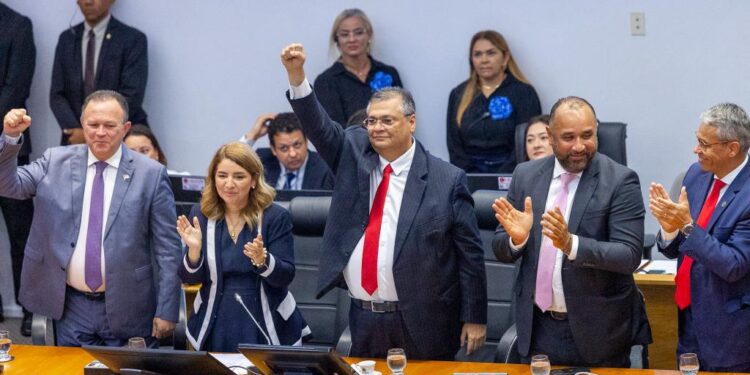 Assembleia Legislativa homenageia Flávio Dino em sessão solene