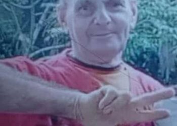 Homem bate cabeça em meio-fio de calçada e morre durante briga em Cedral