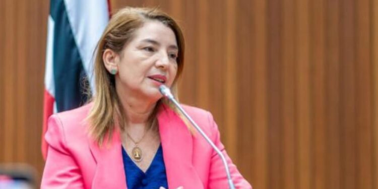 Iracema Vale apresenta PL que prevê classificação de estâncias e municípios de interesse turístico