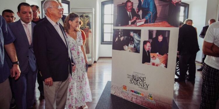 Reconhecimento: Ao lado de José Sarney, Iracema Vale visita o ‘Salão de Arte 30 Cores em Maio’