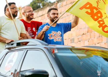 Vídeo: Dudu Diniz agita São José de Ribamar em grande Carreata