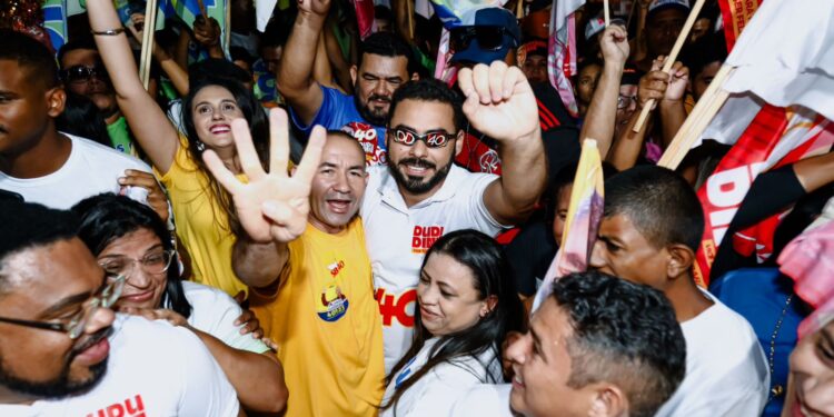 Dudu Diniz mobiliza multidão em caminhada por São José de Ribamar