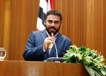 Dudu Diniz é homenageado com a Medalha Manuel Beckman na Assembleia Legislativa