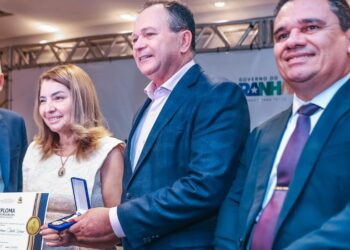 Iracema Vale recebe a mais alta honraria da Polícia Civil do Maranhão