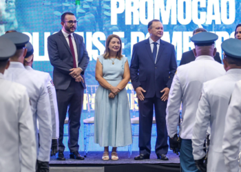 Iracema Vale participa de ato de promoção de militares da PM e do Corpo de Bombeiros do Maranhão 