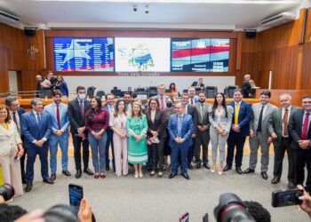 Catulé destaca unidade da base governista na Assembleia ao agradecer eleição para Terceira Vice-Presidência