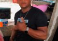 Jovem é arrastado por correntezas e morre na praia do Panaquatira em São José de Ribamar